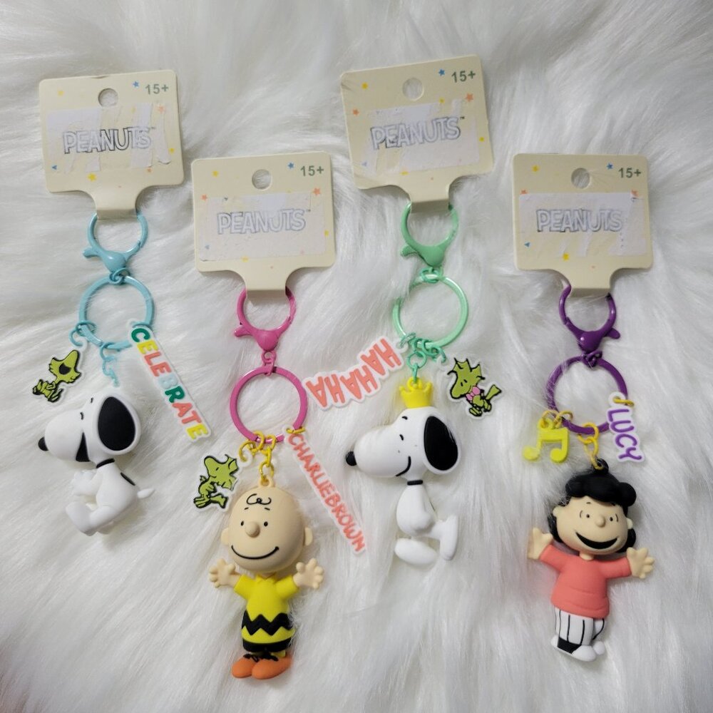 Peanuts Charlie Brown, Snoopy, & Lucy Keychain Set